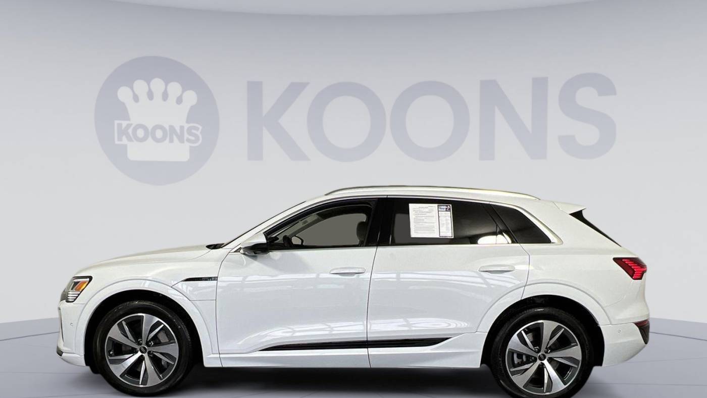 2024 audi q8 e-tron quattro premium plus