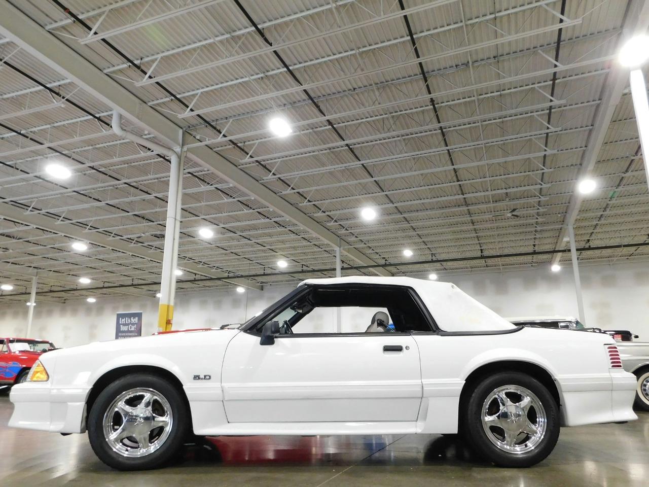 1990 ford mustang