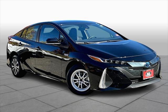 2021 toyota prius prime le
