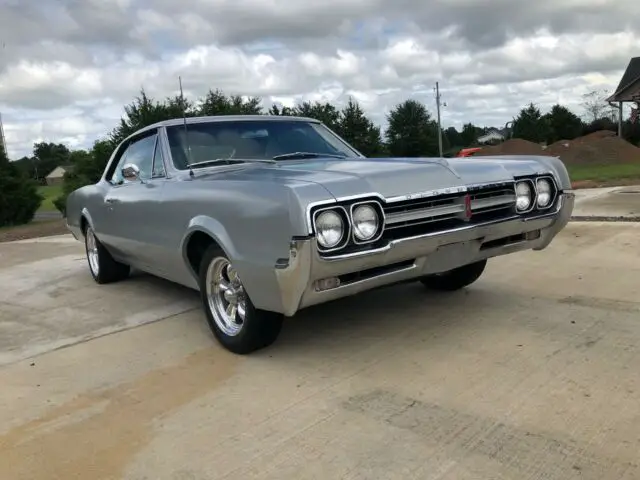 1966 oldsmobile f85 deluxe holiday coupe
