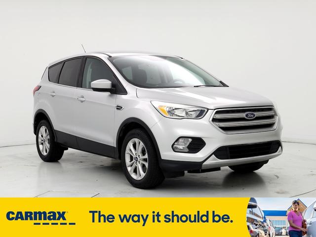 2019 ford escape se