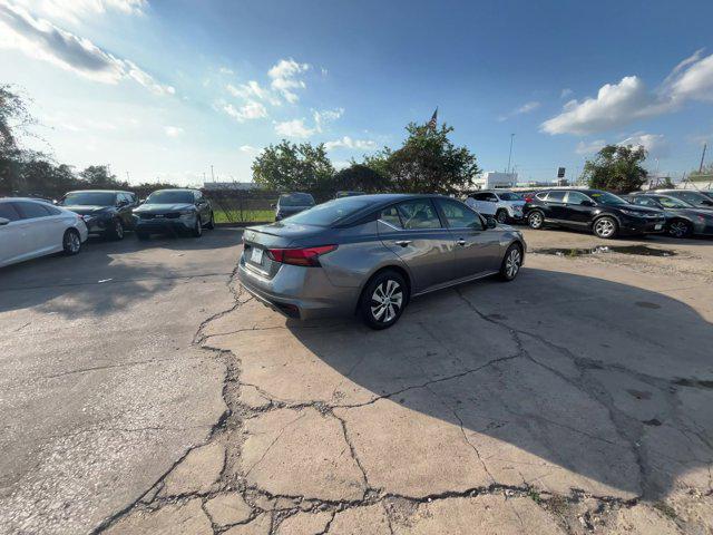 2023 nissan altima s fwd