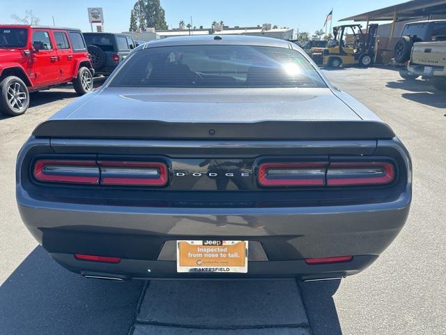 2019 dodge challenger sxt
