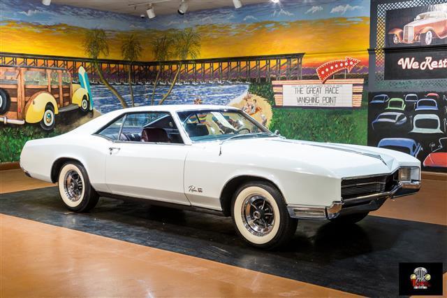 buick riviera white with 38,354 miles, for sale!