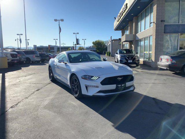 2022 ford mustang ecoboost premium