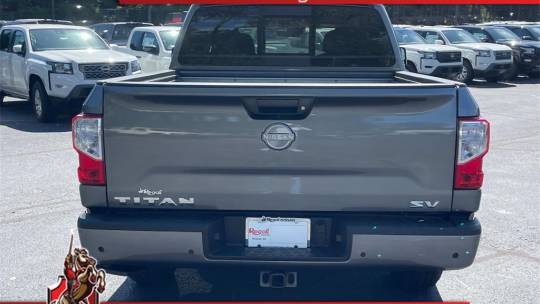 2024 Nissan Titan sv