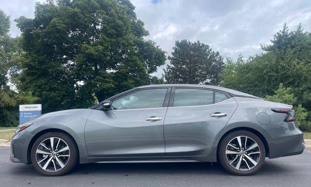 2021 nissan maxima sv