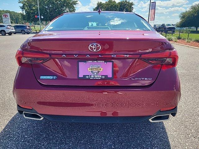 2022 toyota avalon limited