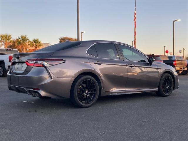 2022 toyota camry se
