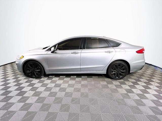 2020 ford fusion se