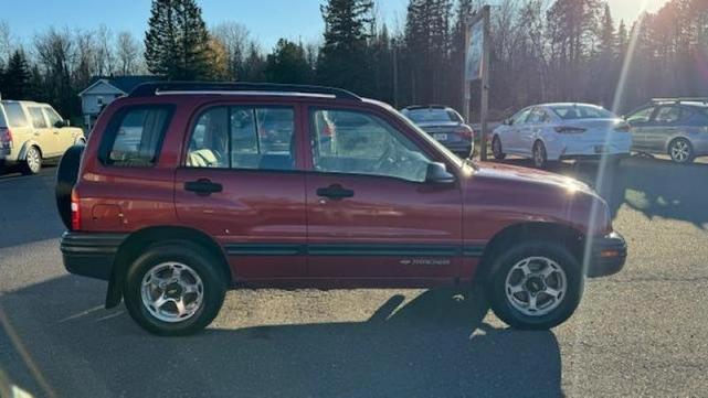 2000 chevrolet tracker hard top