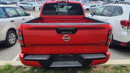 2022 nissan frontier sv