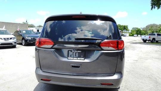 2021 Chrysler Voyager