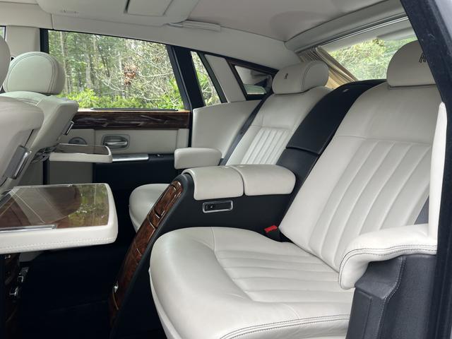 2005 rolls-royce phantom vi base