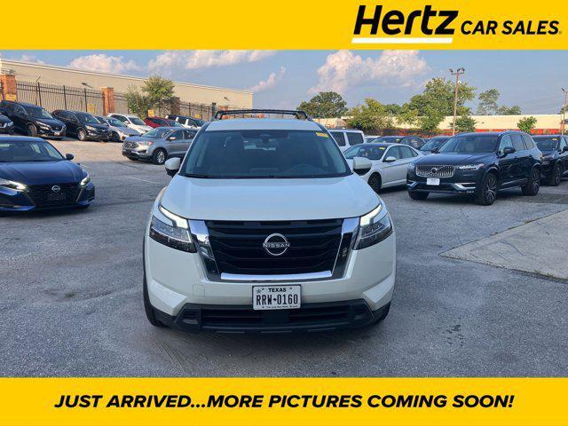 2022 nissan pathfinder sv 2wd