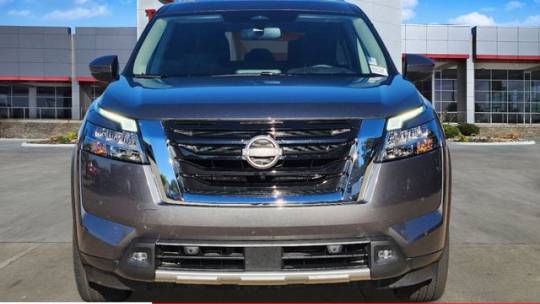 2022 nissan pathfinder platinum