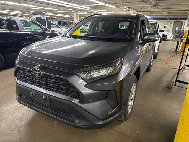 2021 toyota rav4 le