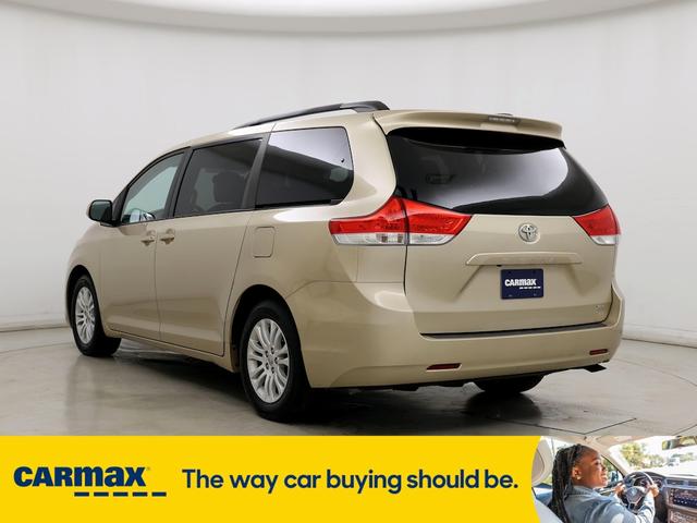 2014 toyota sienna xle
