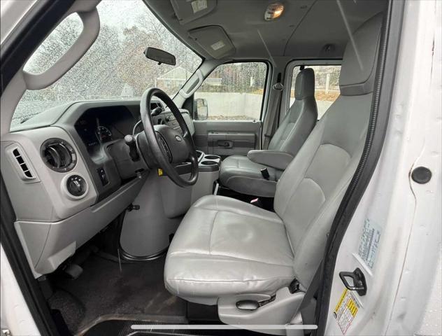 2010 ford e350 super duty xl