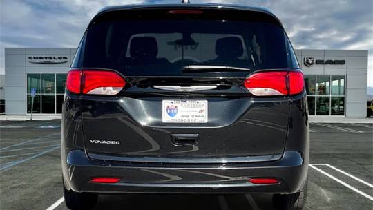 2022 Chrysler Voyager