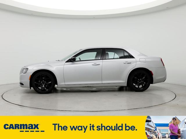 2020 chrysler 300 touring