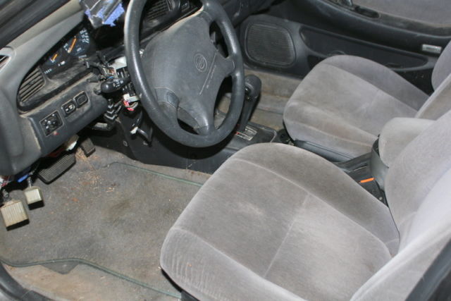 1993 nissan maxima 120.369 miles selling for motor+trans or restoration project