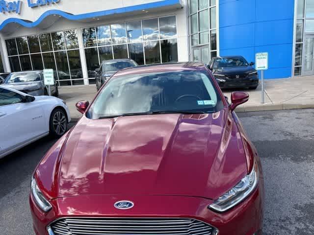 2016 ford fusion se