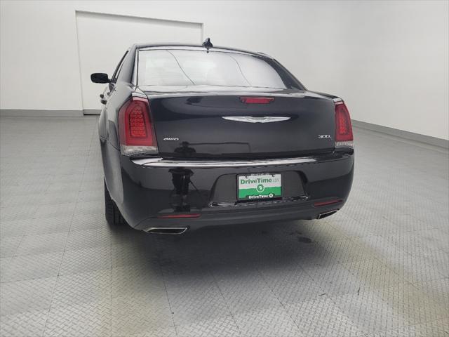 2019 chrysler 300 s