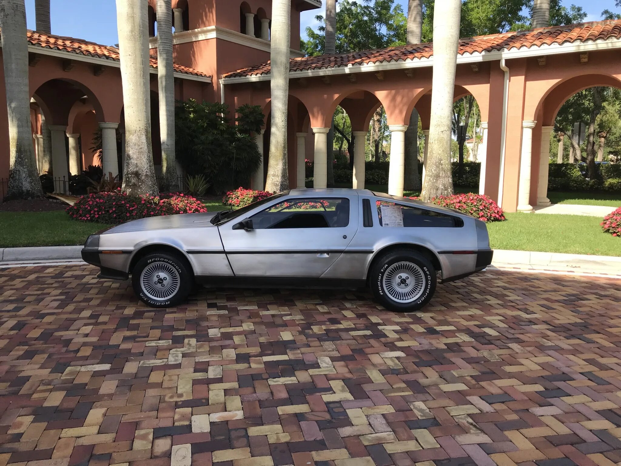 delorean dmc-12