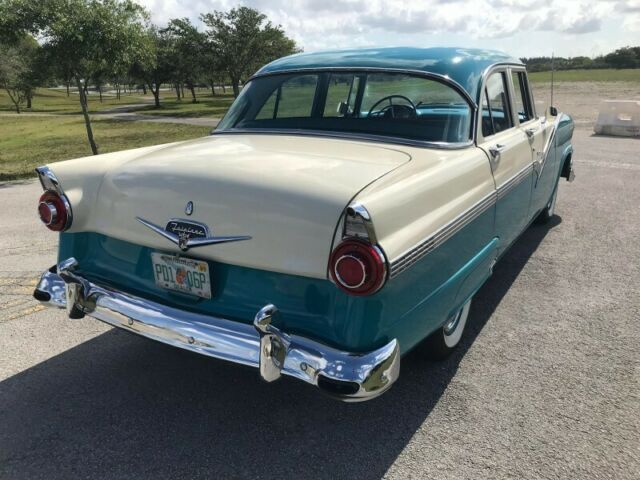 1956 ford fairline