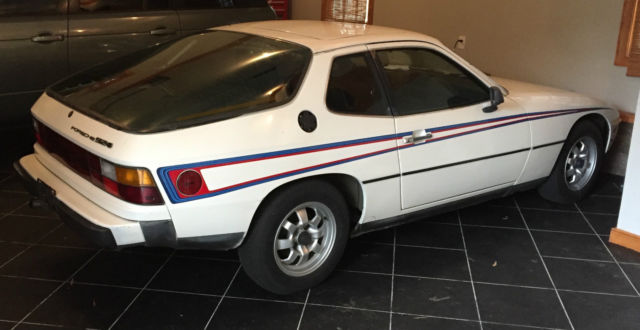 1977 porsche 924 martini & rossi