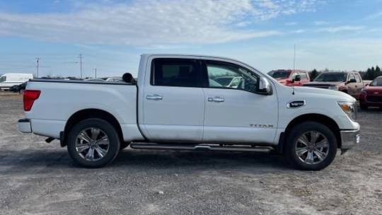 2017 Nissan Titan