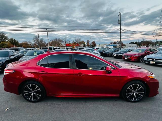 2020 toyota camry se