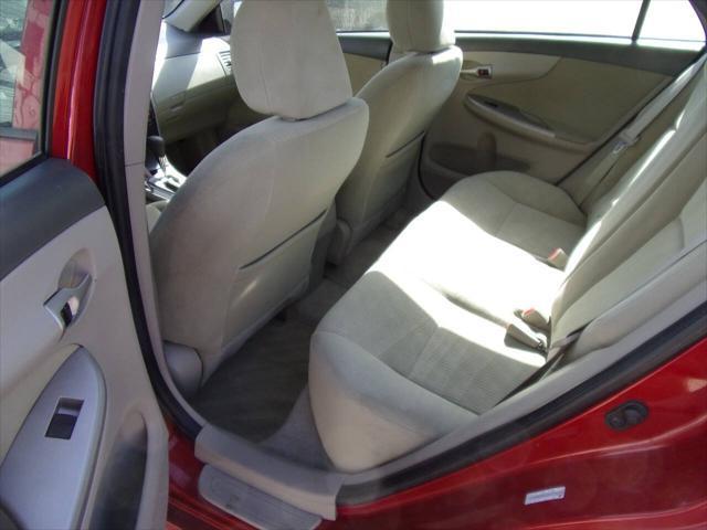 2010 toyota corolla le