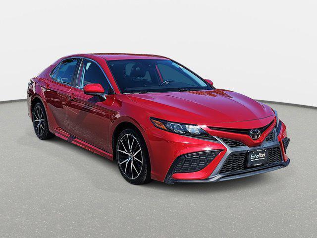 2021 toyota camry se