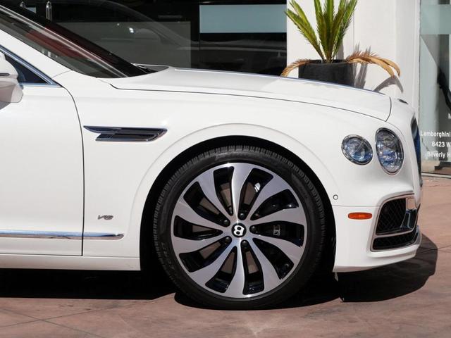 2021 bentley flying spur v8