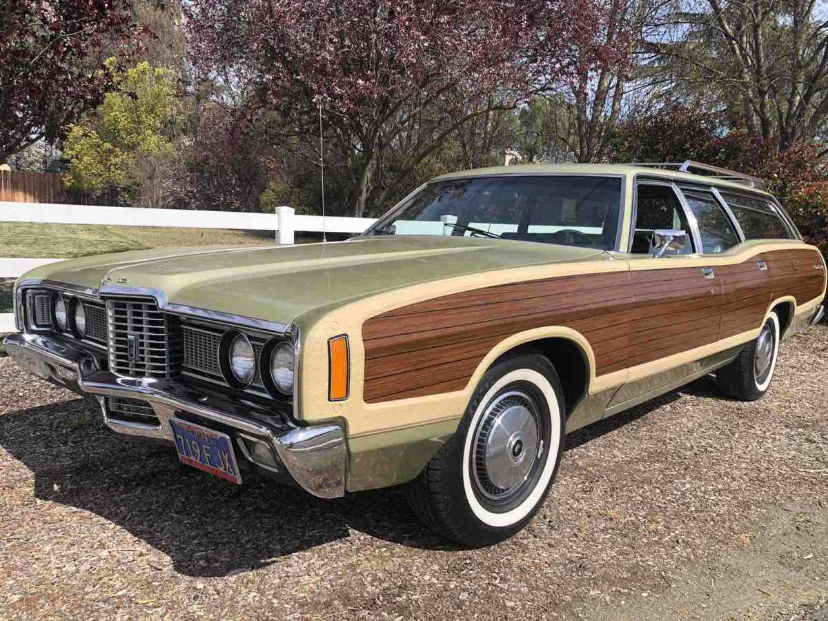 1972 ford country squire wagon ltd