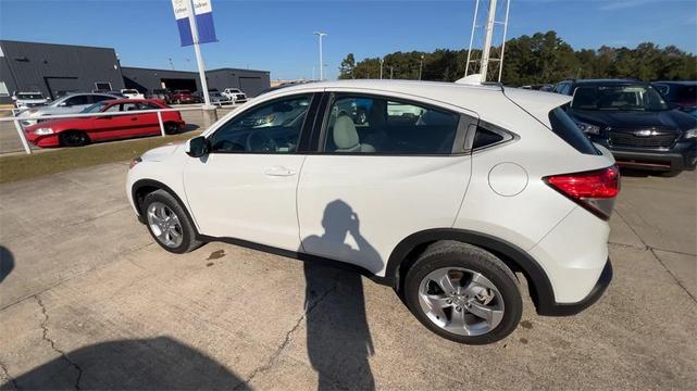 2022 honda hr-v lx