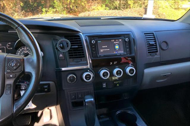 2018 toyota sequoia sr5