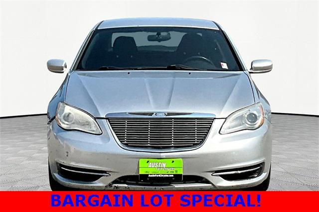 2012 chrysler 200 lx