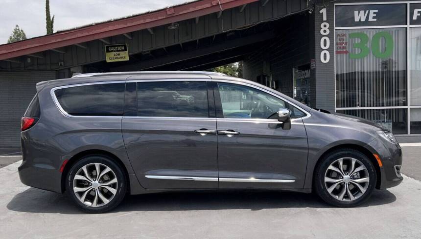 2017 chrysler pacifica limited