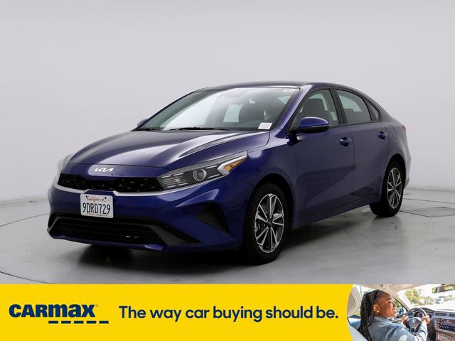2023 kia forte lxs