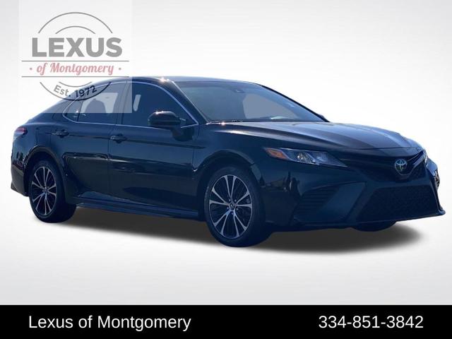 2020 toyota camry se