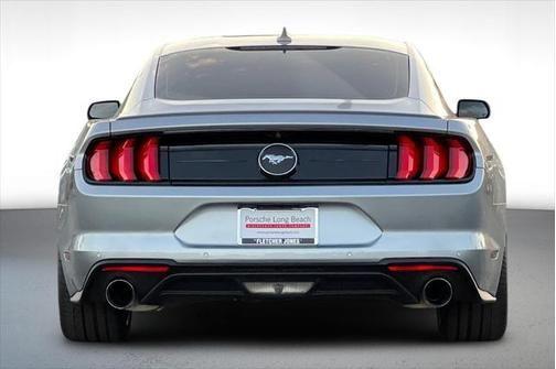 2021 ford mustang