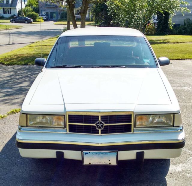 1989 dodge dynasty le
