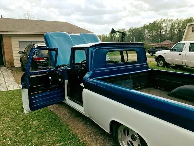 1961 chevy c10 apache