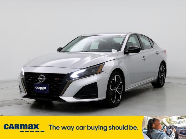 2023 nissan altima sr