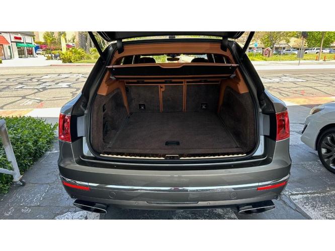2018 bentley bentayga in thousand oaks, california
