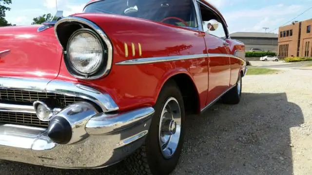 57 chevy 2 door belair hardtop v8 speed muncie