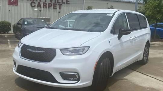 new 2024 chrysler pacifica hybrid select fwd